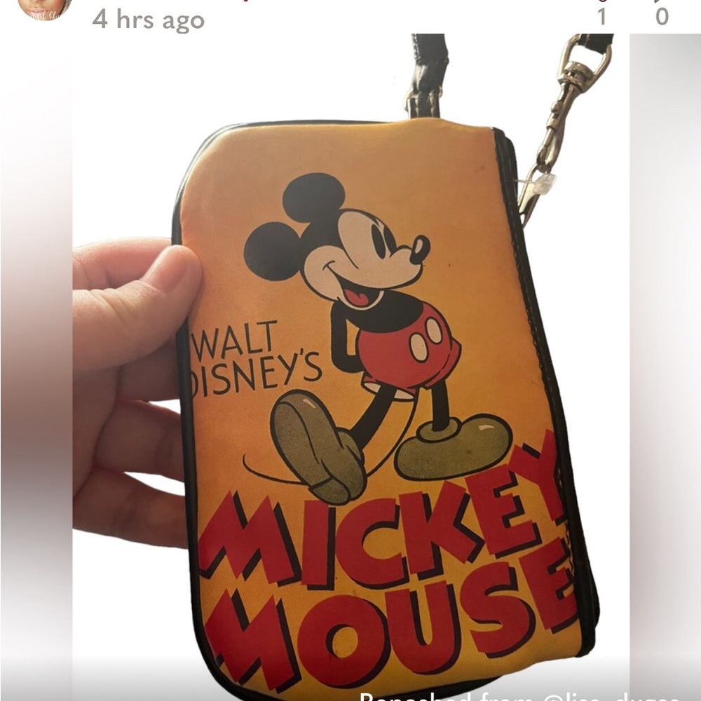 NWOT DISNEY Mickey wristlet